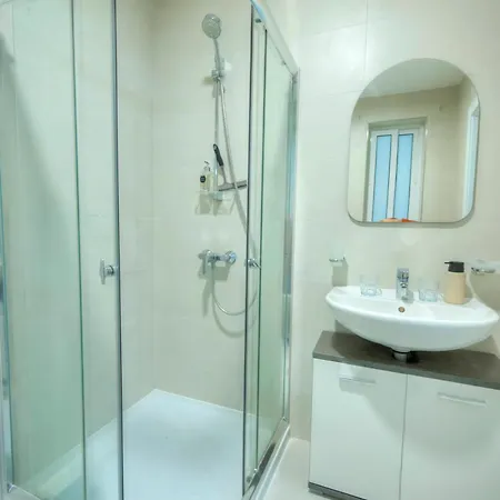 Apartamento Stylish & Large 2 Bedroom With Internal Yard Dcut1-1 Sliema